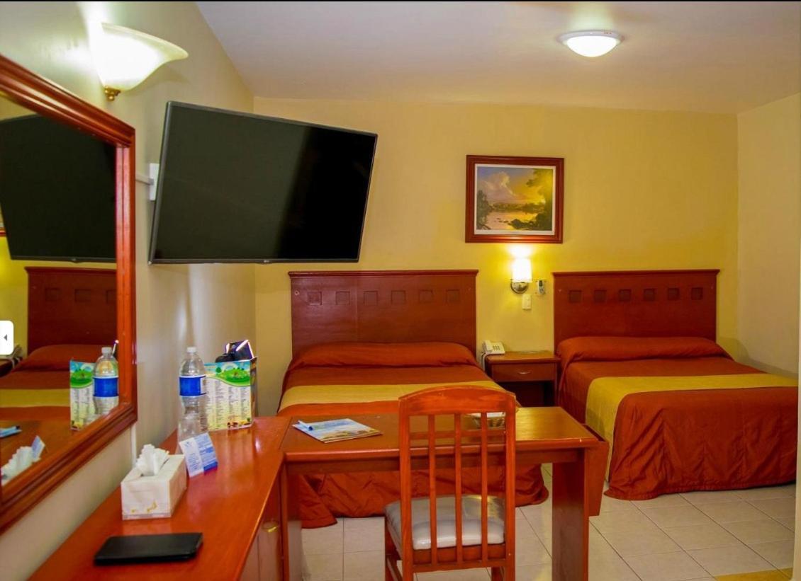 Hotel Nv Zapopan Kültér fotó
